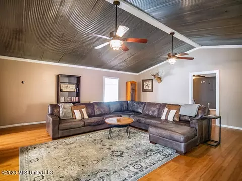 22236 Highway 32, Oakland, MS 38948