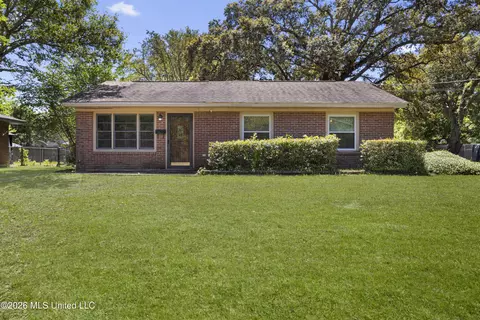 2320 Curcor Dr, Gulfport, MS 39507