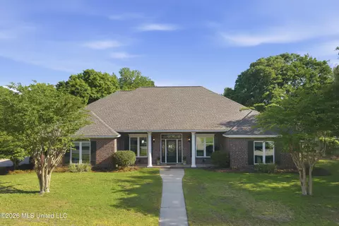 106 Surgeres Pl, Ocean Springs, MS 39564