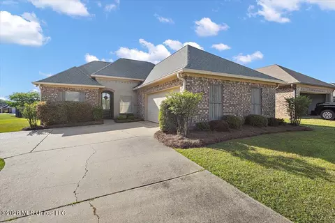 301 Ridge Pointe Dr, Brandon, MS 39042