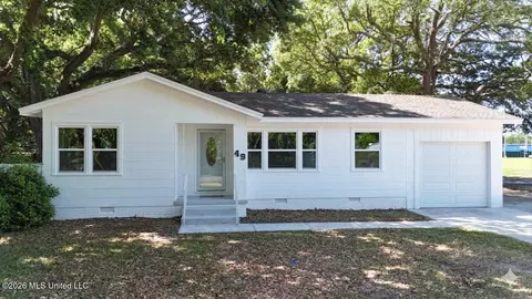 49 33rd St, Gulfport, MS 39507