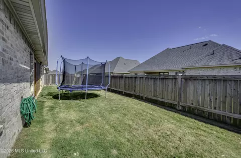 Exterior - 1006 Kensington Dr, Flowood, MS 39232 photo 11 of 12