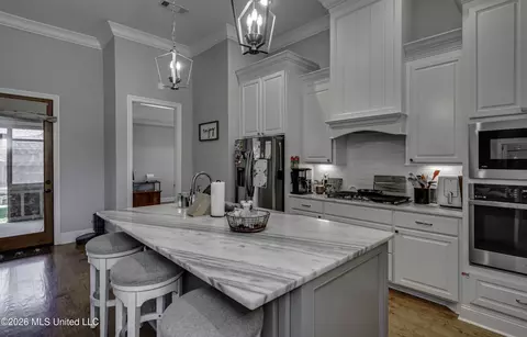 Kitchen - 1006 Kensington Dr, Flowood, MS 39232 photo 1 of 5