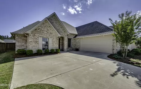 Exterior - 1006 Kensington Dr, Flowood, MS 39232 photo 3 of 12