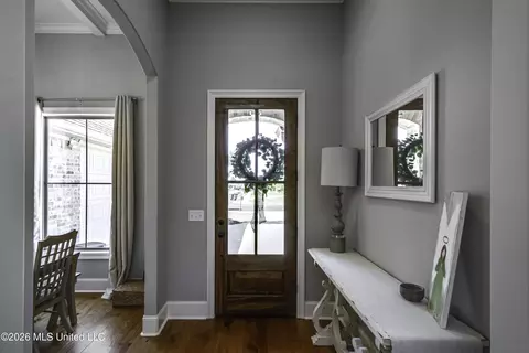 Entry Way - 1006 Kensington Dr, Flowood, MS 39232 photo 1 of 2