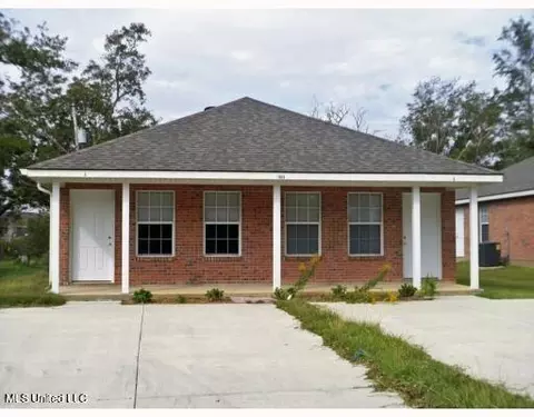 1911 48th Ave #A & B, Gulfport, MS 39501