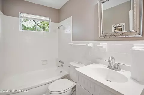 Bath - 5523 Wayneland Dr, Jackson, MS 39211 photo 1 of 2