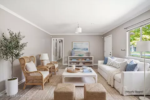 Living - 5523 Wayneland Dr, Jackson, MS 39211 photo 1 of 10