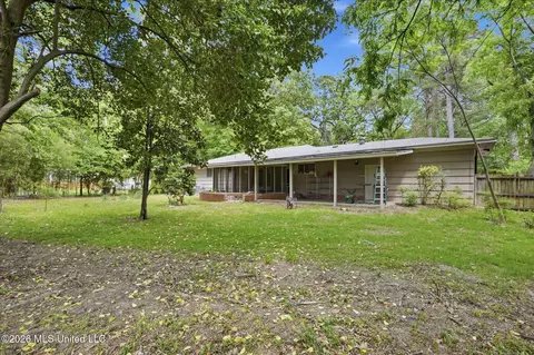 Exterior - 5523 Wayneland Dr, Jackson, MS 39211 photo 6 of 7