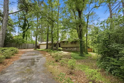 Exterior - 2115 Meadowbrook Rd, Jackson, MS 39211 photo 3 of 10