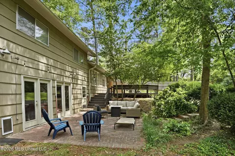 Exterior - 2115 Meadowbrook Rd, Jackson, MS 39211 photo 5 of 10