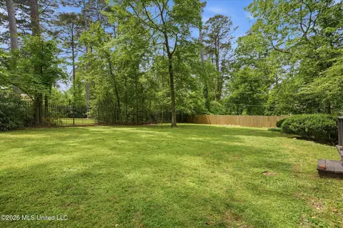 Exterior - 2115 Meadowbrook Rd, Jackson, MS 39211 photo 7 of 10
