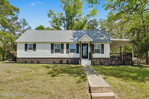 7123 Church St, Potts Camp, MS 38659