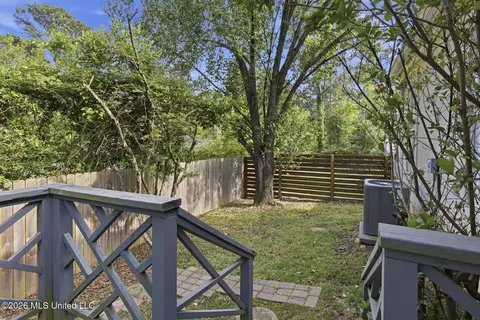 Exterior - 4210 Ridgewood Rd, Jackson, MS 39211 photo 4 of 5