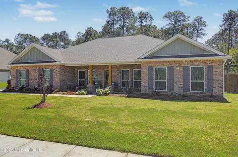 12285 Savannah Cir, Ocean Springs, MS 39564
