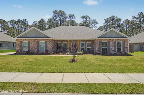 12285 Savannah Cir, Ocean Springs, MS 39564