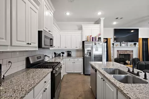 146 Allie Ln, Canton, MS 39046 photo 9