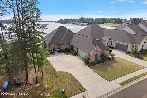 146 Herons Bay Cir, Madison, MS 39110
