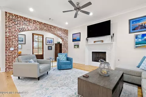 Living - 146 Herons Bay Cir, Madison, MS 39110 photo 1 of 2