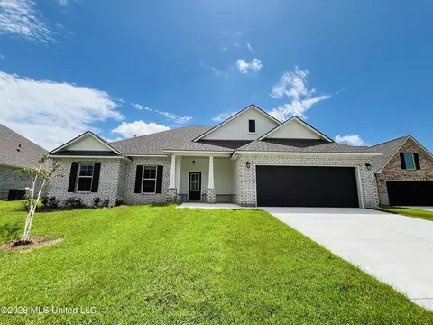 14389 Swan Ridge Cir, Gulfport, MS 39503