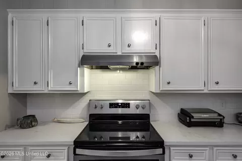 Kitchen - 130 Cypress Dr, Madison, MS 39110 photo 5 of 5