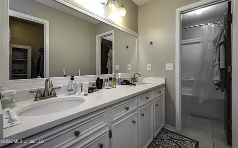 Bath - 130 Cypress Dr, Madison, MS 39110 photo 4 of 6