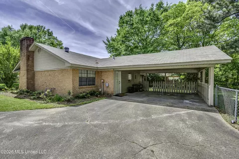 Exterior - 130 Cypress Dr, Madison, MS 39110 photo 2 of 12