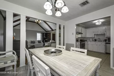 Dining - 130 Cypress Dr, Madison, MS 39110 photo 3 of 6