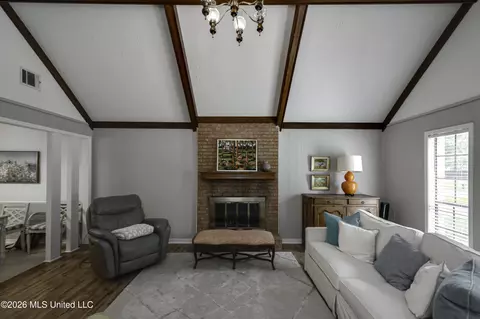 Living - 130 Cypress Dr, Madison, MS 39110 photo 2 of 3