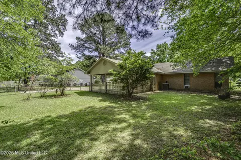 Exterior - 130 Cypress Dr, Madison, MS 39110 photo 5 of 12
