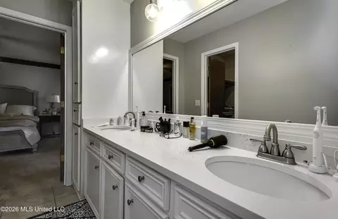 Bath - 130 Cypress Dr, Madison, MS 39110 photo 5 of 6