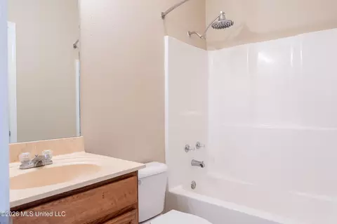 Bath - 27 Maroon Dr, Picayune, MS 39466 photo 3 of 3