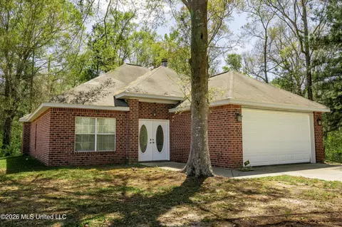 Exterior - 27 Maroon Dr, Picayune, MS 39466 photo 4 of 11