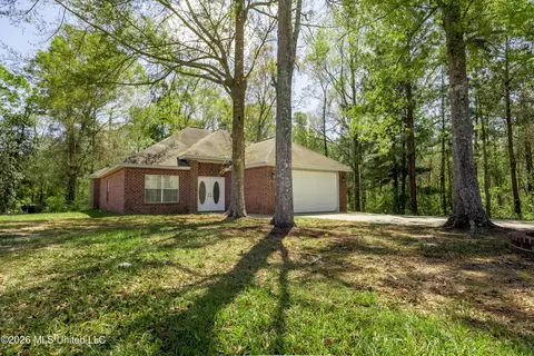 Exterior - 27 Maroon Dr, Picayune, MS 39466 photo 6 of 11