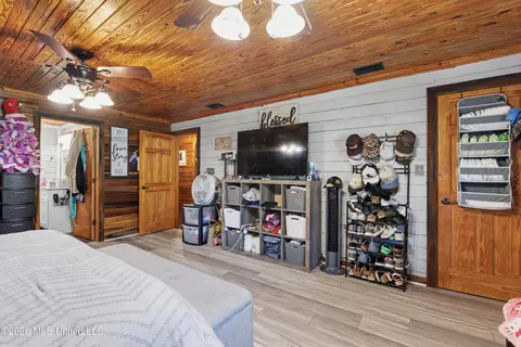 Bedroom - 182 Rolling Woods Rd, Lucedale, MS 39452 photo 2 of 4
