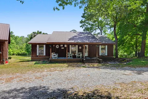 182 Rolling Woods Rd, Lucedale, MS 39452