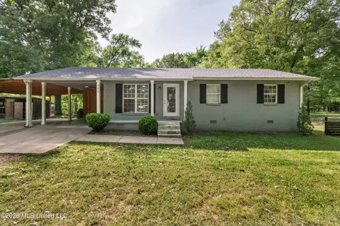 121 Carol Ln, Byhalia, MS 38611