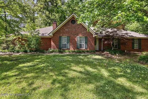 201 Brookwood Dr, Vicksburg, MS 39183