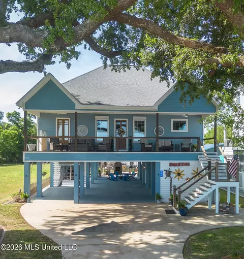 432 W Beach Blvd, Long Beach, MS 39560
