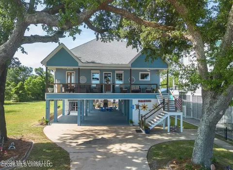 432 W Beach Blvd, Long Beach, MS 39560