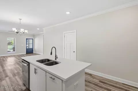 Entry Way - 815 Long Leaf Cir, Brandon, MS 39042 photo 1 of 2