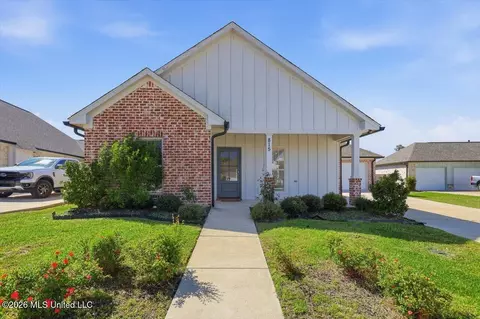 815 Long Leaf Cir, Brandon, MS 39042