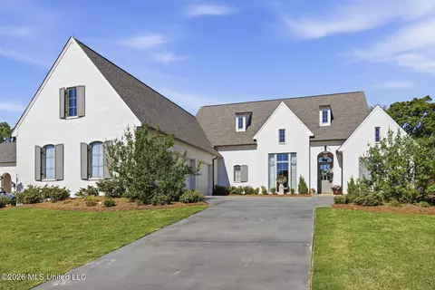 220 Parke Dr, Ridgeland, MS 39157