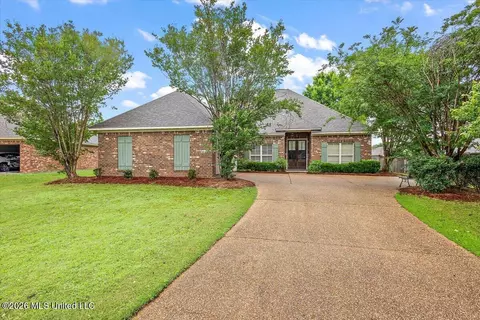 Exterior - 202 Calhoun Dr, Madison, MS 39110 photo 2 of 8