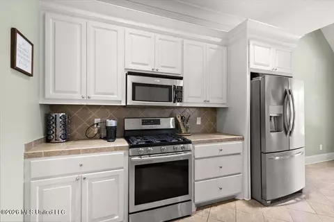 Kitchen - 202 Calhoun Dr, Madison, MS 39110 photo 3 of 3