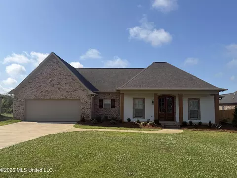 337 Bullock Cir, Richland, MS 39218