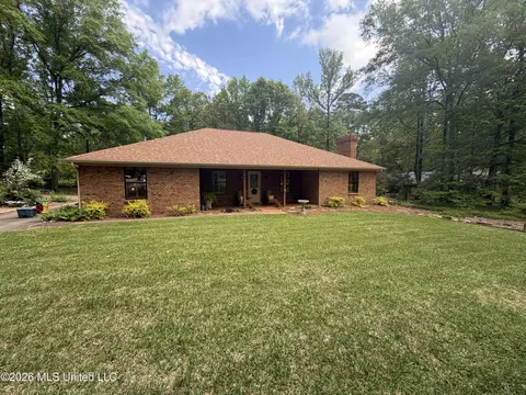 4503 Pine Lake Dr, Terry, MS 39170