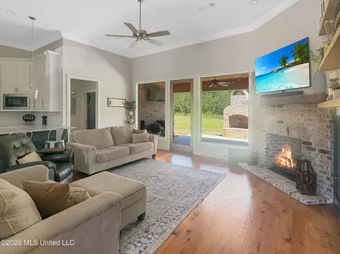 Living - 110 Landry Dr, Brandon, MS 39047 photo 1 of 4