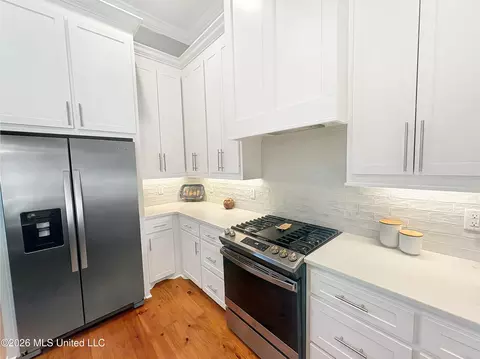 Kitchen - 110 Landry Dr, Brandon, MS 39047 photo 3 of 3
