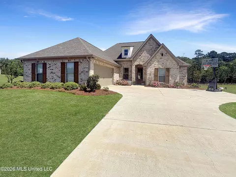 Exterior - 110 Landry Dr, Brandon, MS 39047 photo 2 of 8